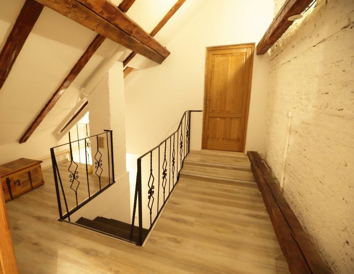 4 Rooms Piata Sfatului Brașov Exterior foto