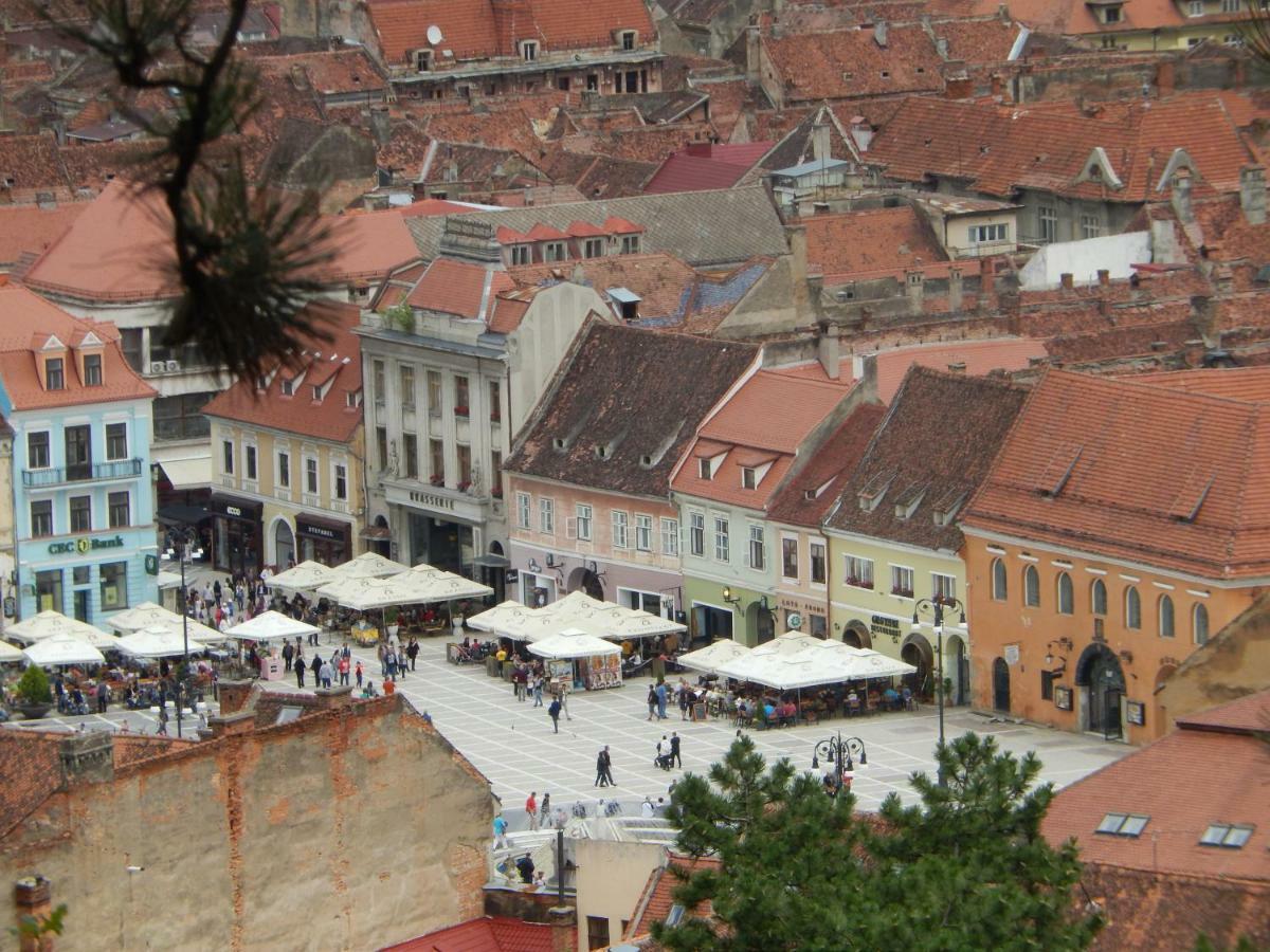 4 Rooms Piata Sfatului Brașov Exterior foto